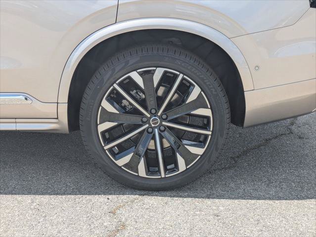 New 2026 Volvo XC90 T8 Plus w/ Protection Package Premier AWD/4WD image 6