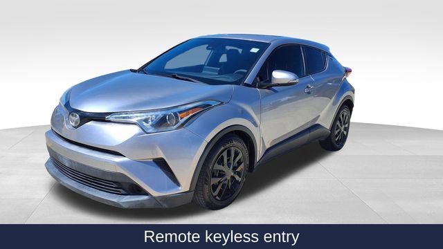 Used 2019 Toyota C-HR LE image 3