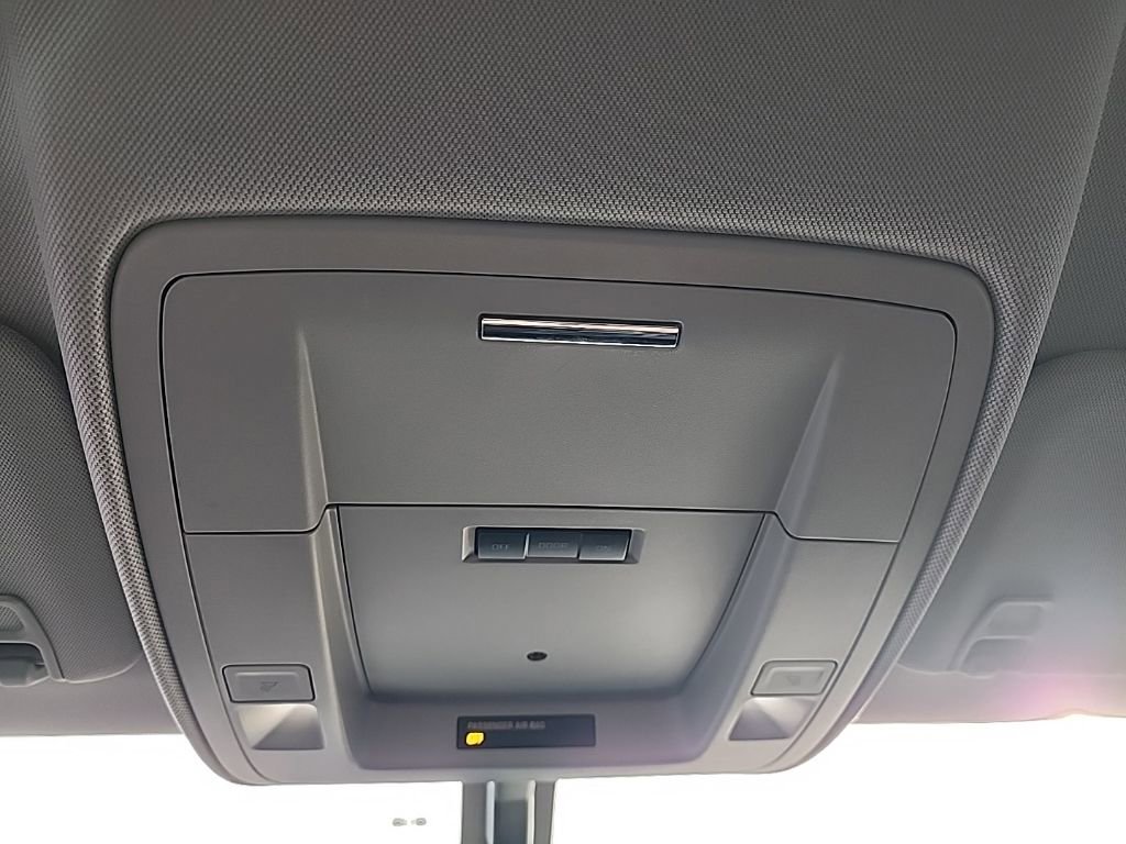 Used 2018 Chevrolet Silverado 1500 LT w/ All Star Edition image 29