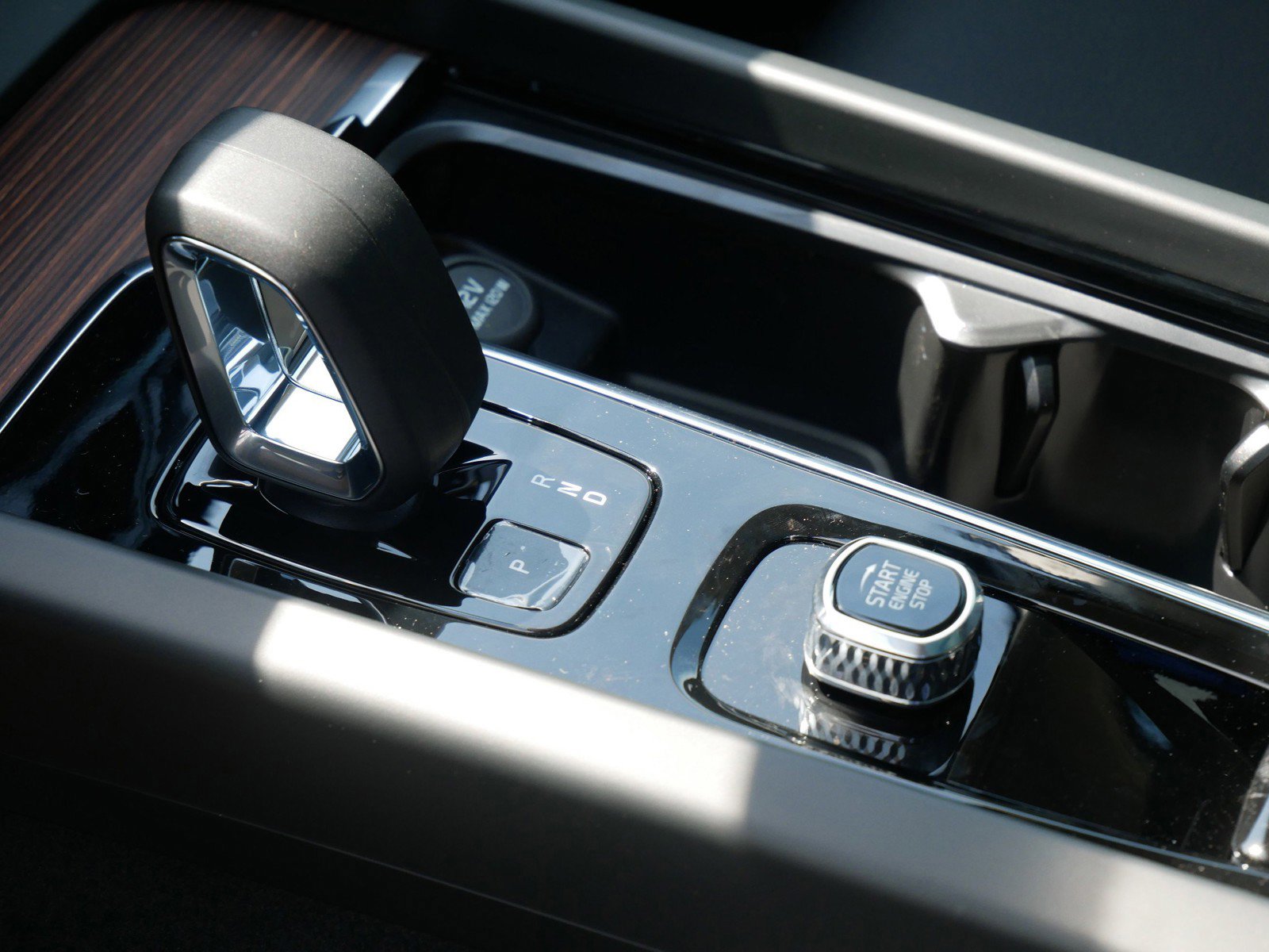 New 2026 Volvo V60 B5 Cross Country Plus w/ Climate Package image 9