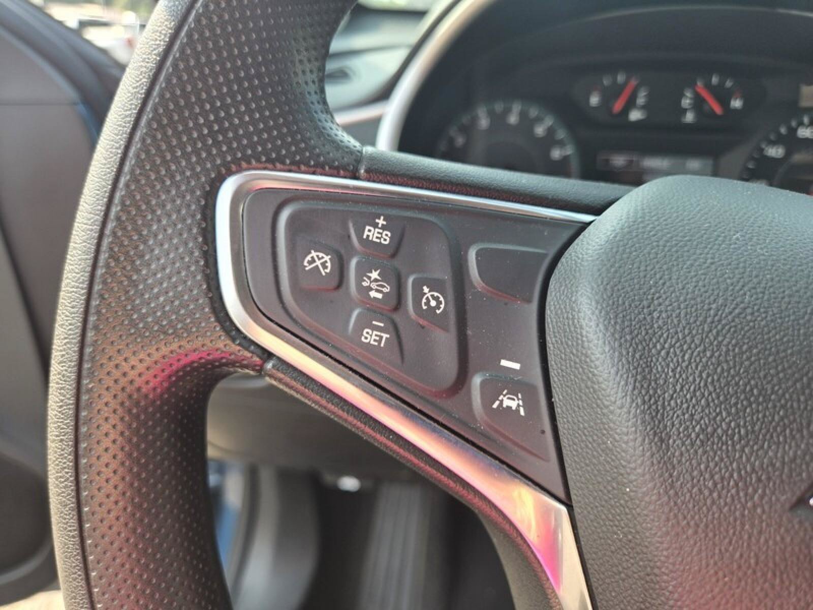 Used 2025 Chevrolet Malibu LT FWD image 11