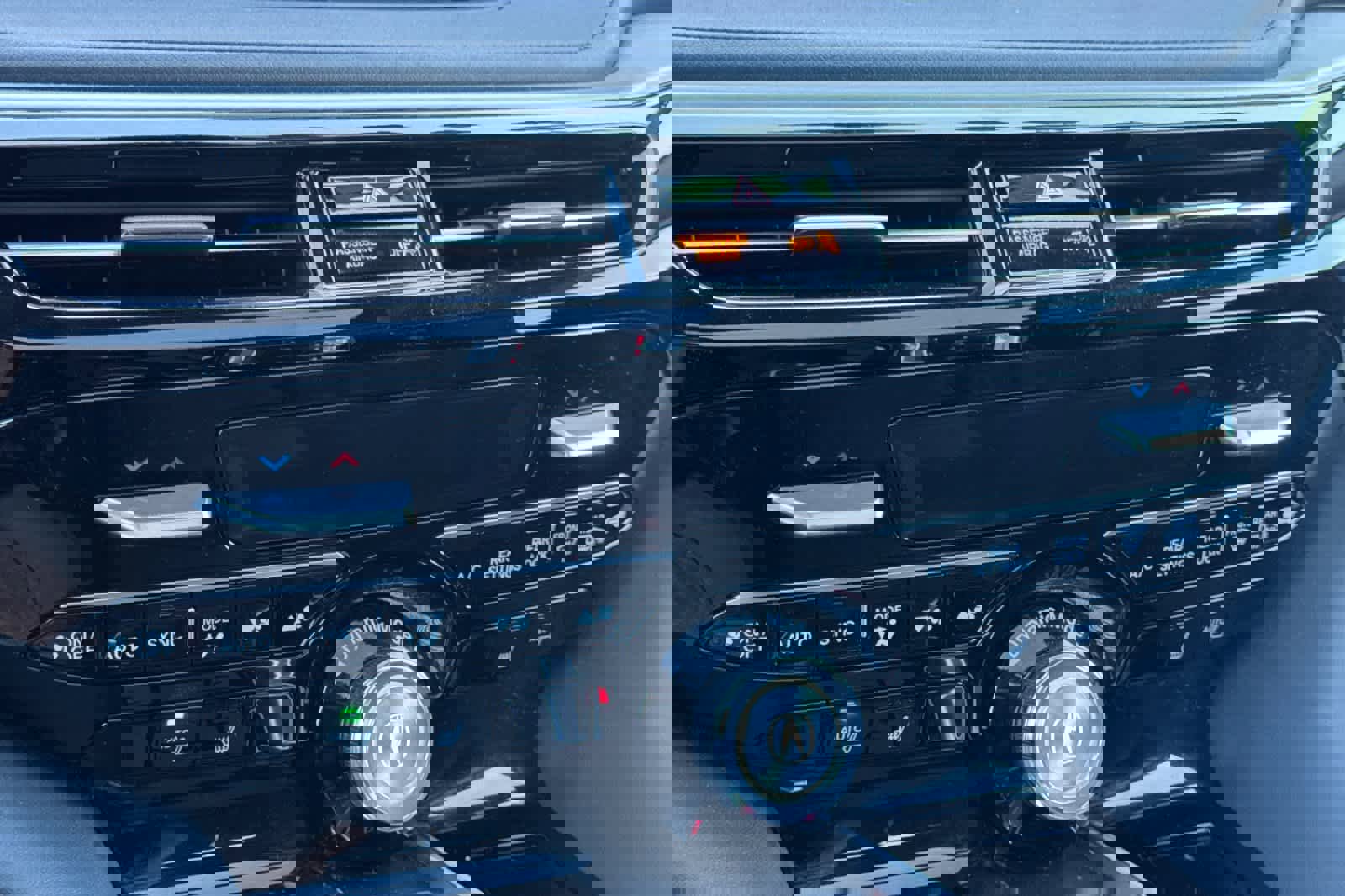 Used 2023 Acura MDX SH-AWD w/ Technology Package image 21