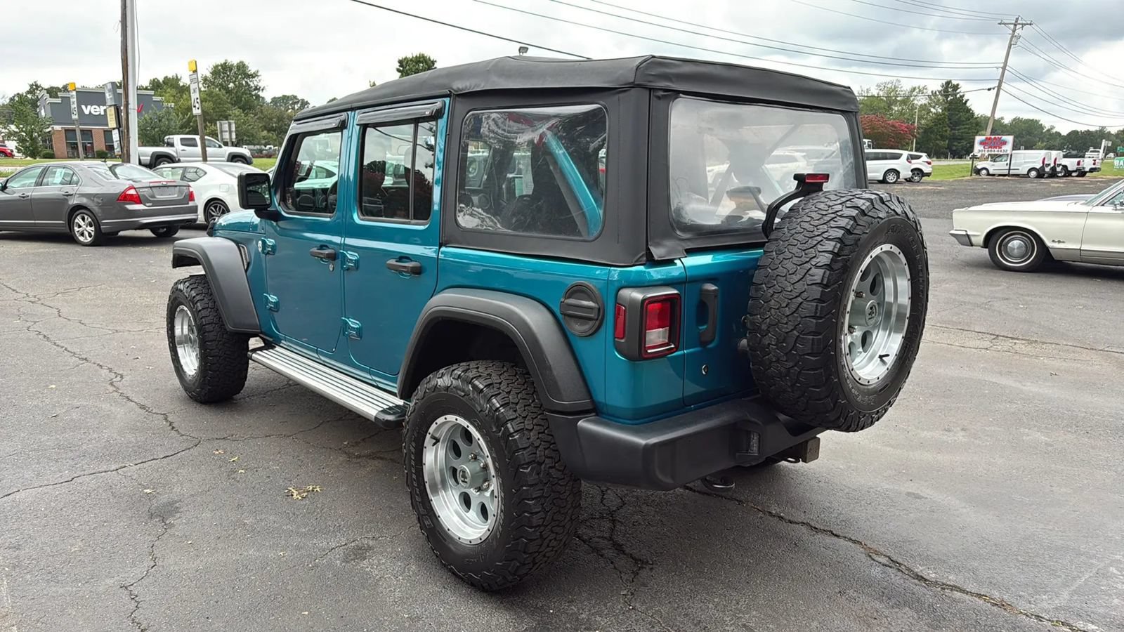 Used 2020 Jeep Wrangler Unlimited Sport AWD/4WD image 4