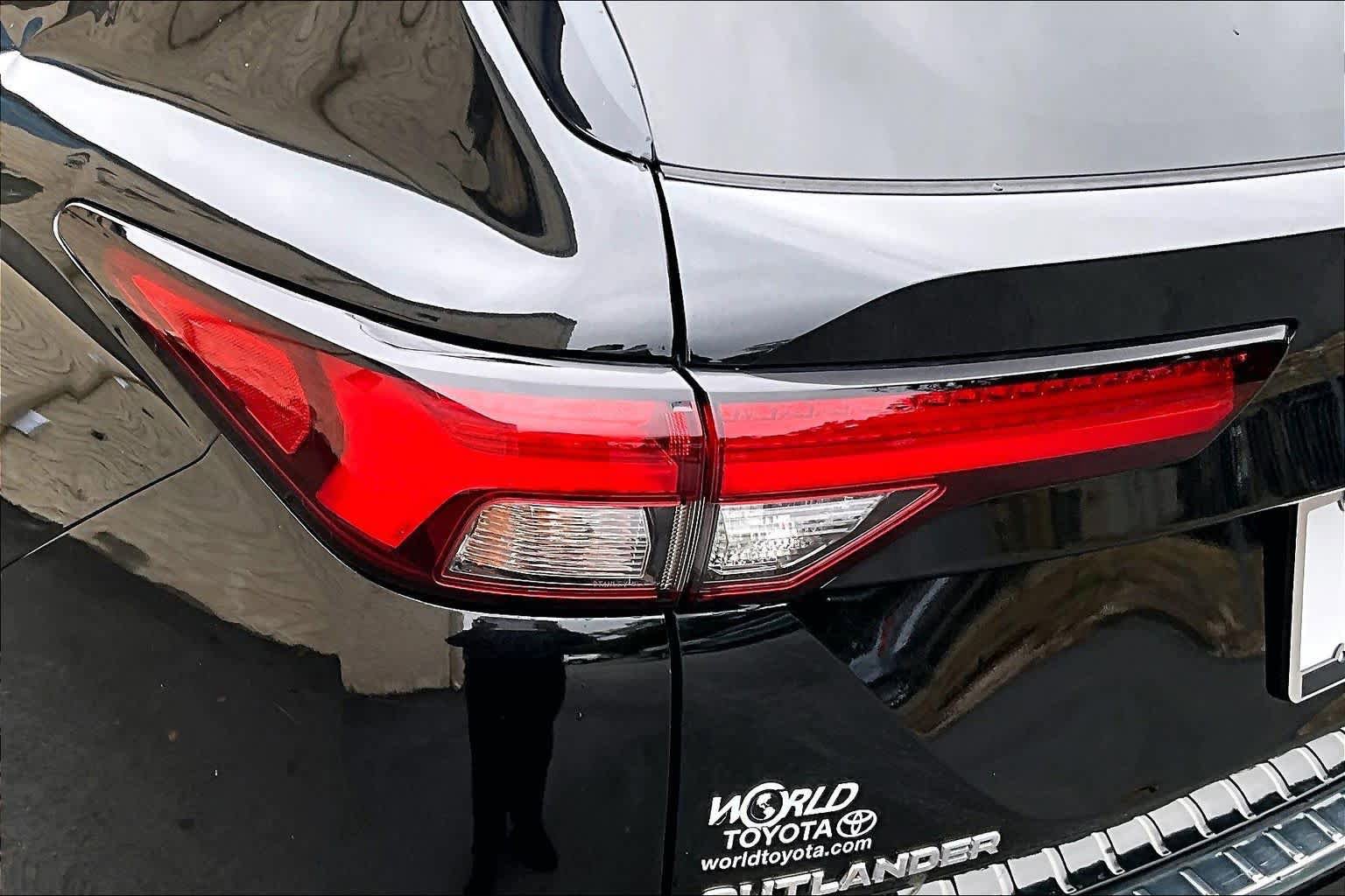 Used 2022 Mitsubishi Outlander SE FWD image 29