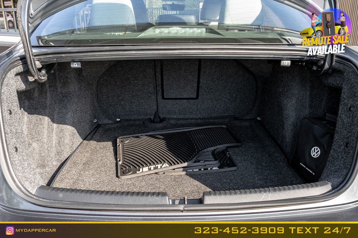 Used 2016 Volkswagen Jetta Sport image 16