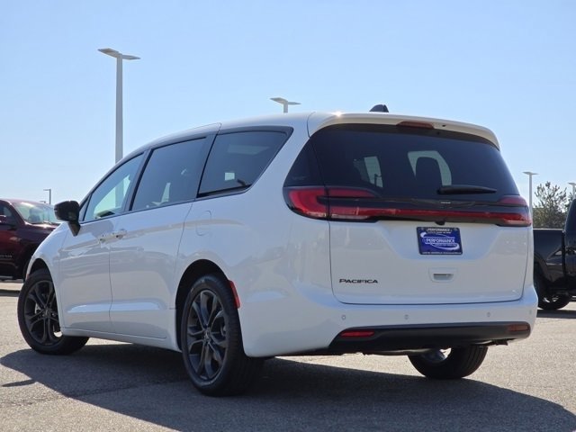 New 2026 Chrysler Pacifica Select image 22