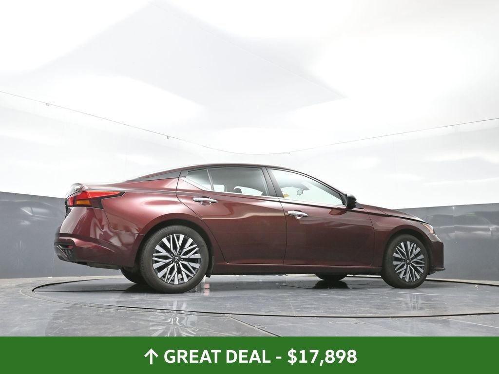 Used 2024 Nissan Altima 2.5 SV image 49