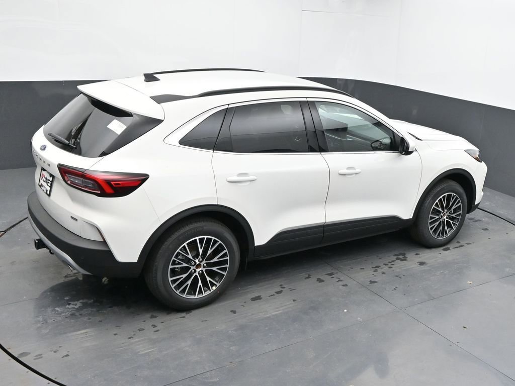 New 2026 Ford Escape SE w/ Class II Trailer Tow Package image 42