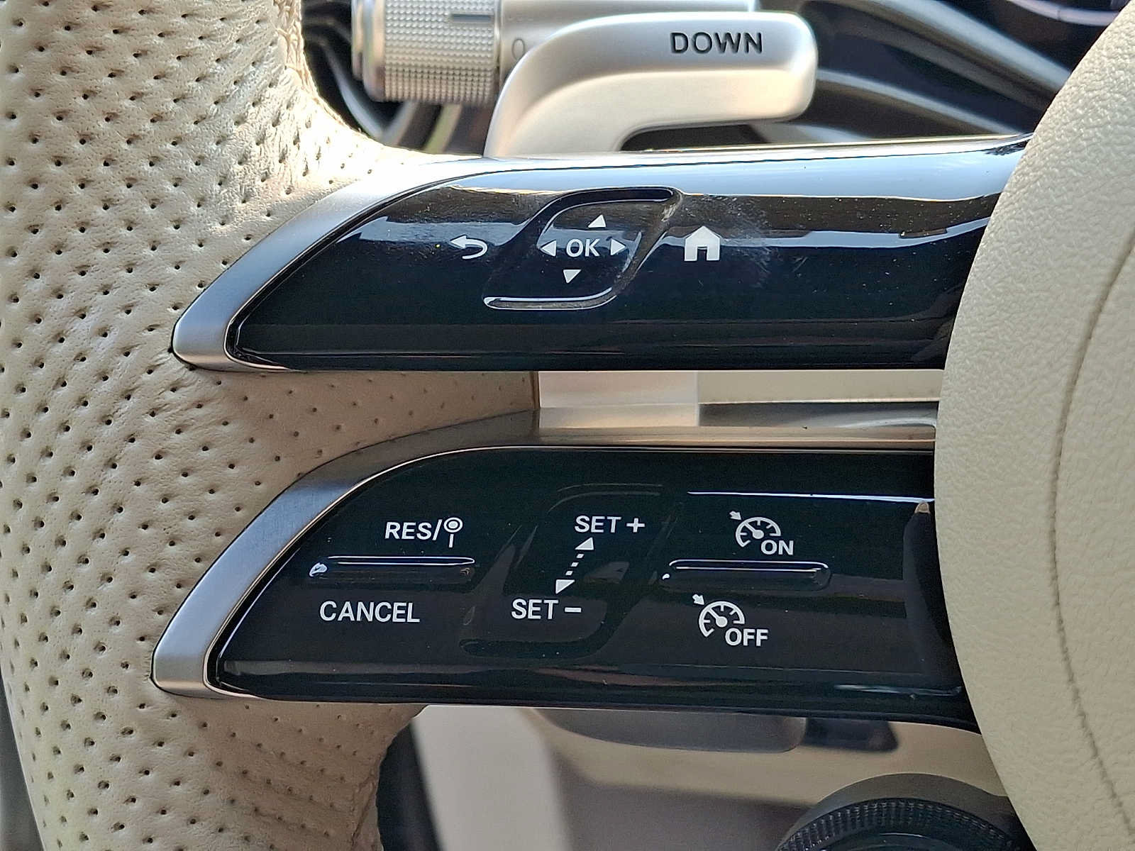 Certified 2022 Mercedes-Benz SL 55 AMG 4MATIC image 17