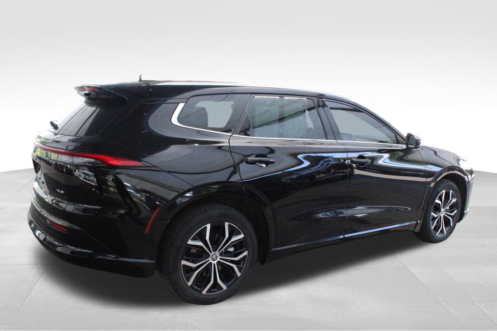 Certified 2025 Toyota Crown Signia AWD/4WD image 18