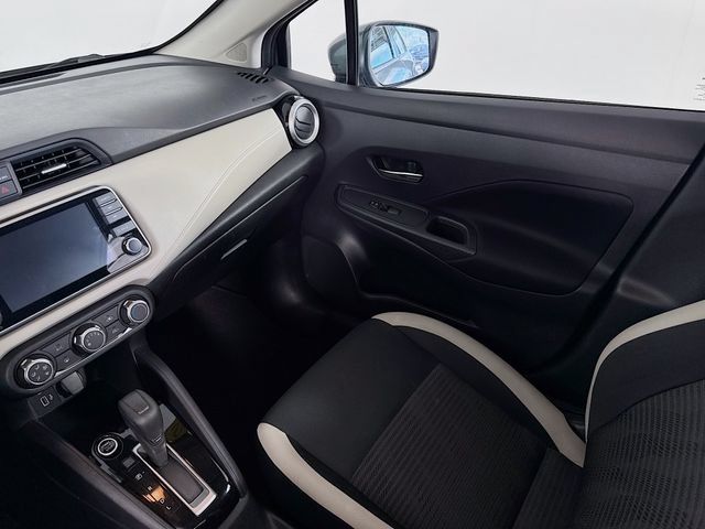 Used 2022 Nissan Versa SV FWD image 21