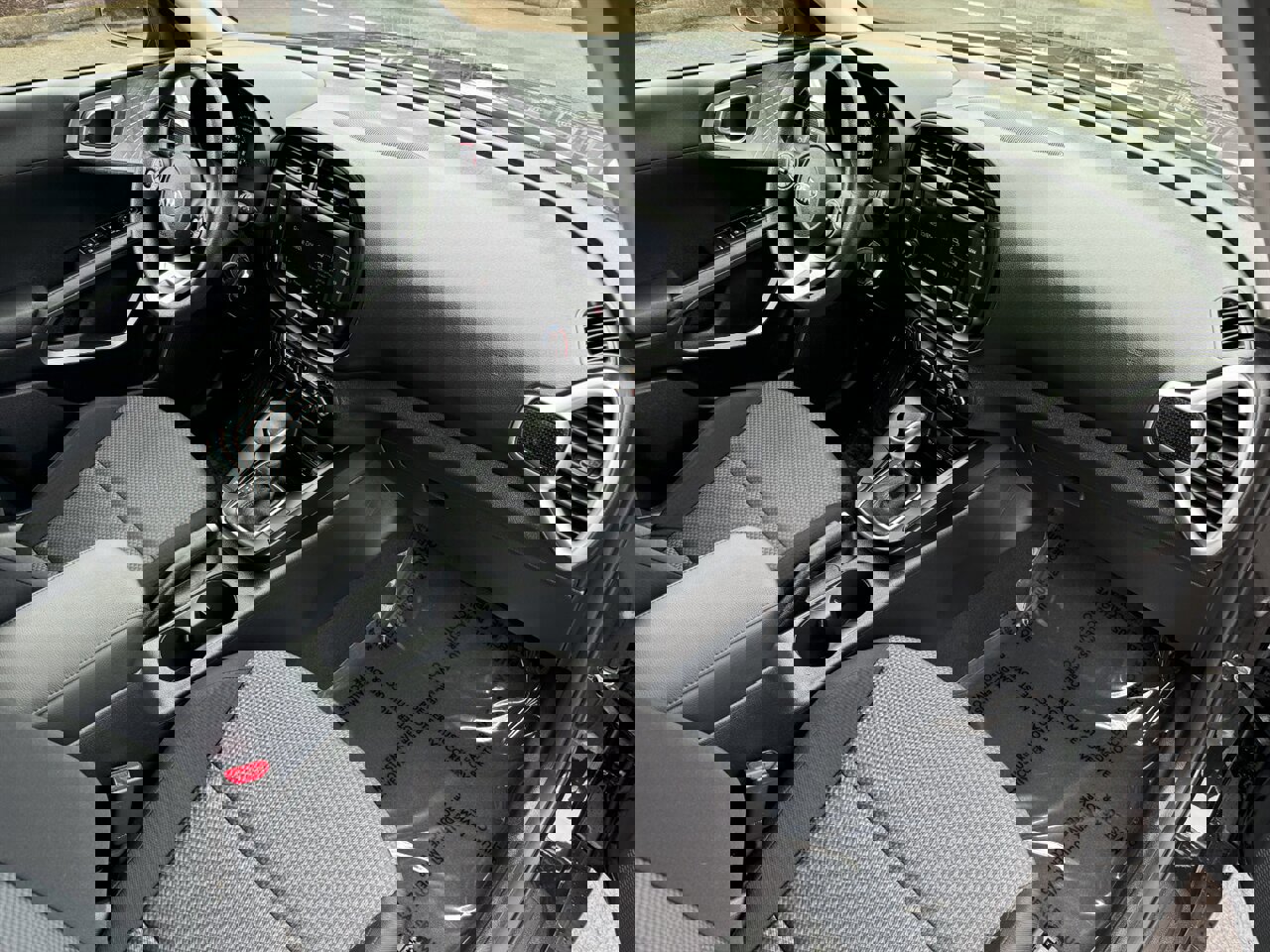 Used 2022 Kia Soul LX w/ Technology Package image 17