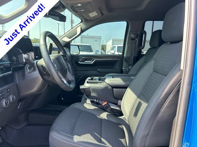 Used 2023 Chevrolet Silverado 1500 LT Trail Boss w/ LPO, Dark Essentials Package AWD/4WD image 15