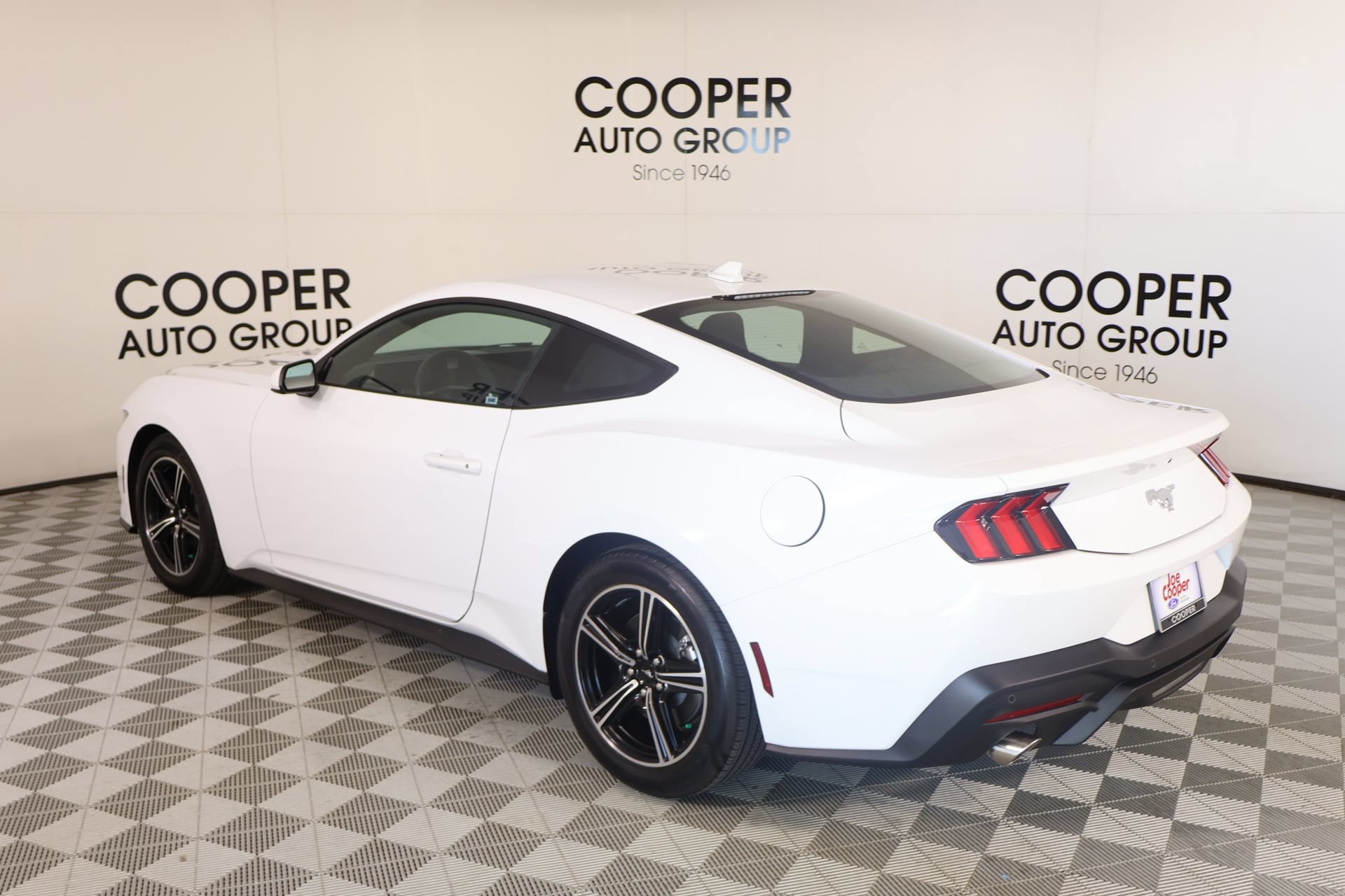 Used 2024 Ford Mustang Coupe RWD image 20