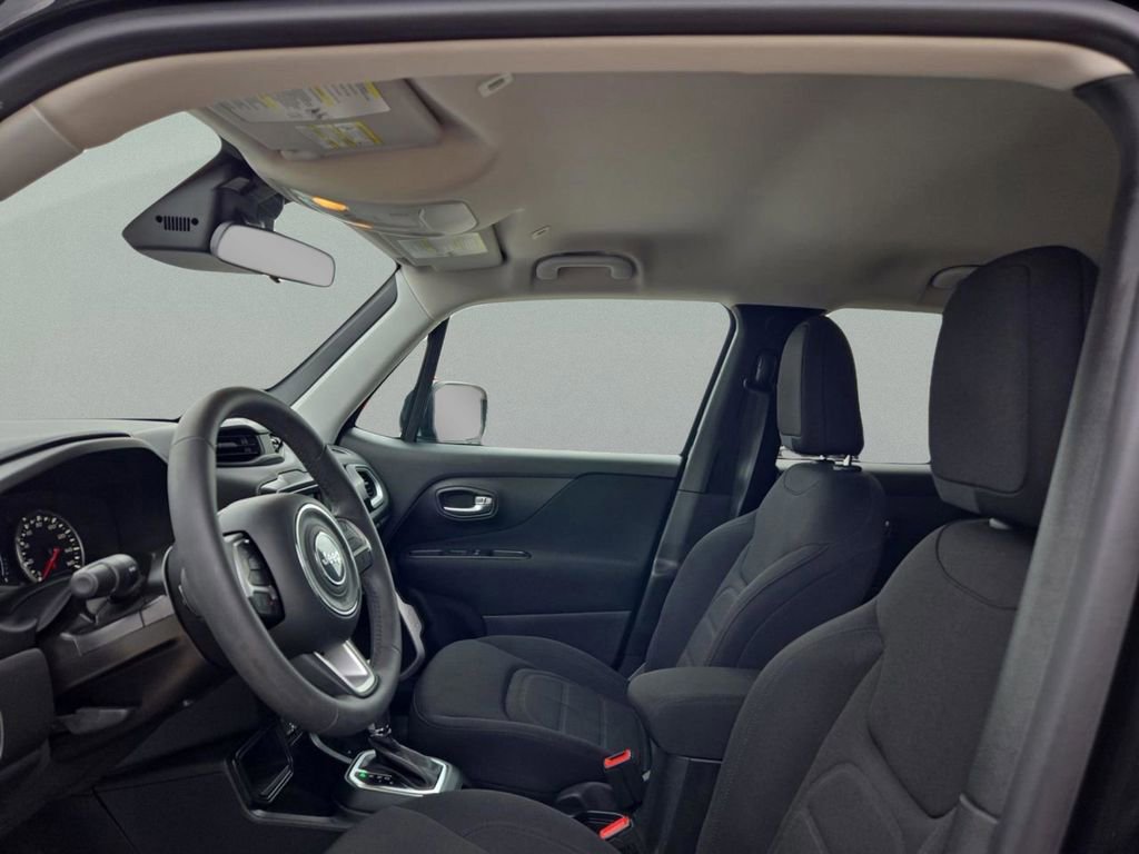 Used 2018 Jeep Renegade Latitude image 15
