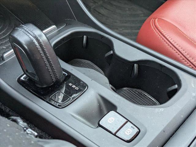 Used 2019 Volvo XC40 T5 Momentum image 11