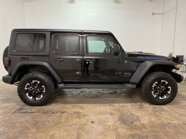 Used 2025 Jeep Wrangler Unlimited Rubicon 4xe w/ Convenience Group image 6