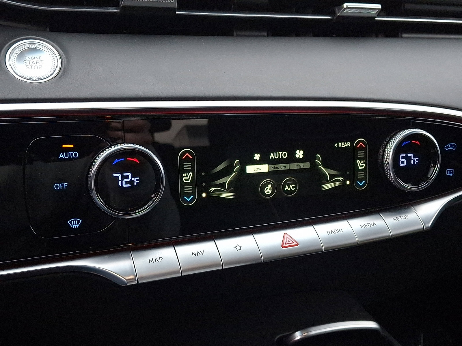 Certified 2023 Genesis GV70 2.5T w/ Sport Prestige Package image 23