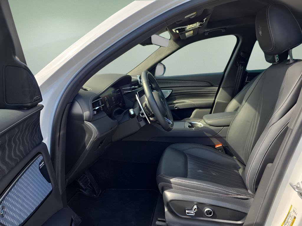 New 2025 Maserati Grecale Modena image 18