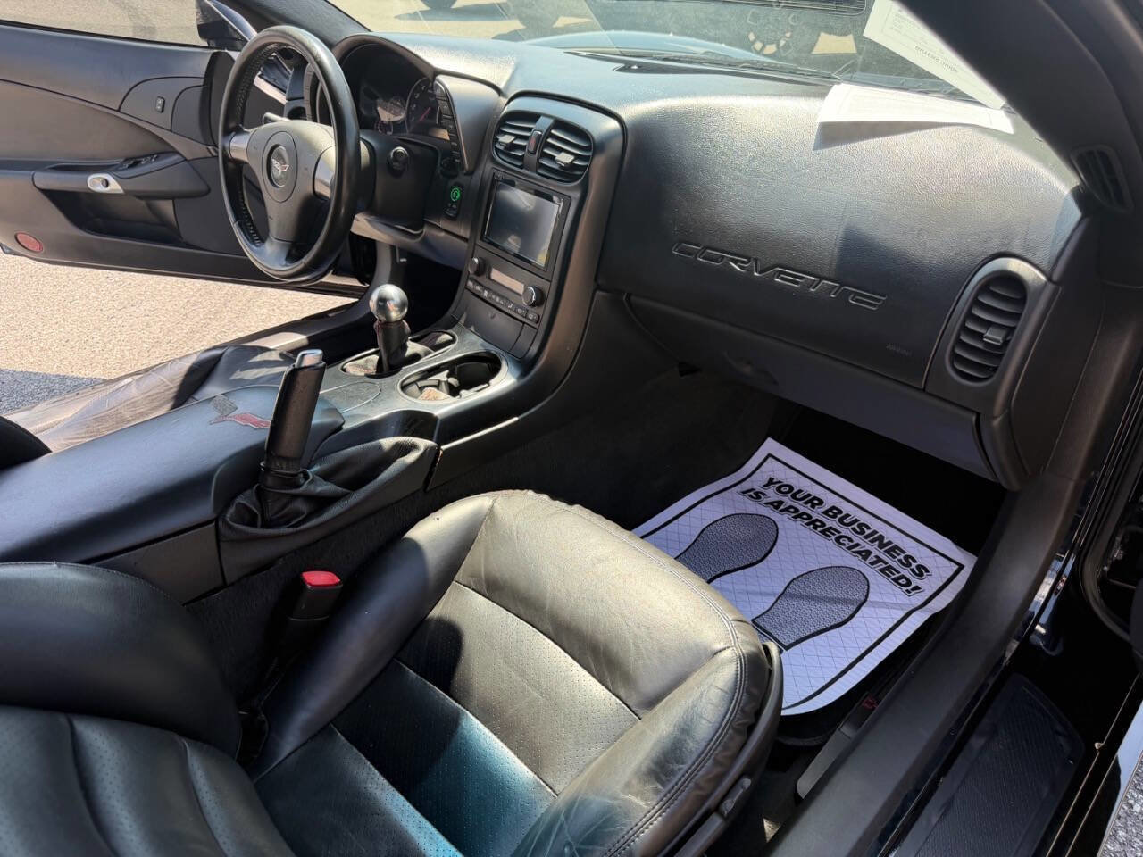 Used 2006 Chevrolet Corvette Coupe w/ Performance Package image 17