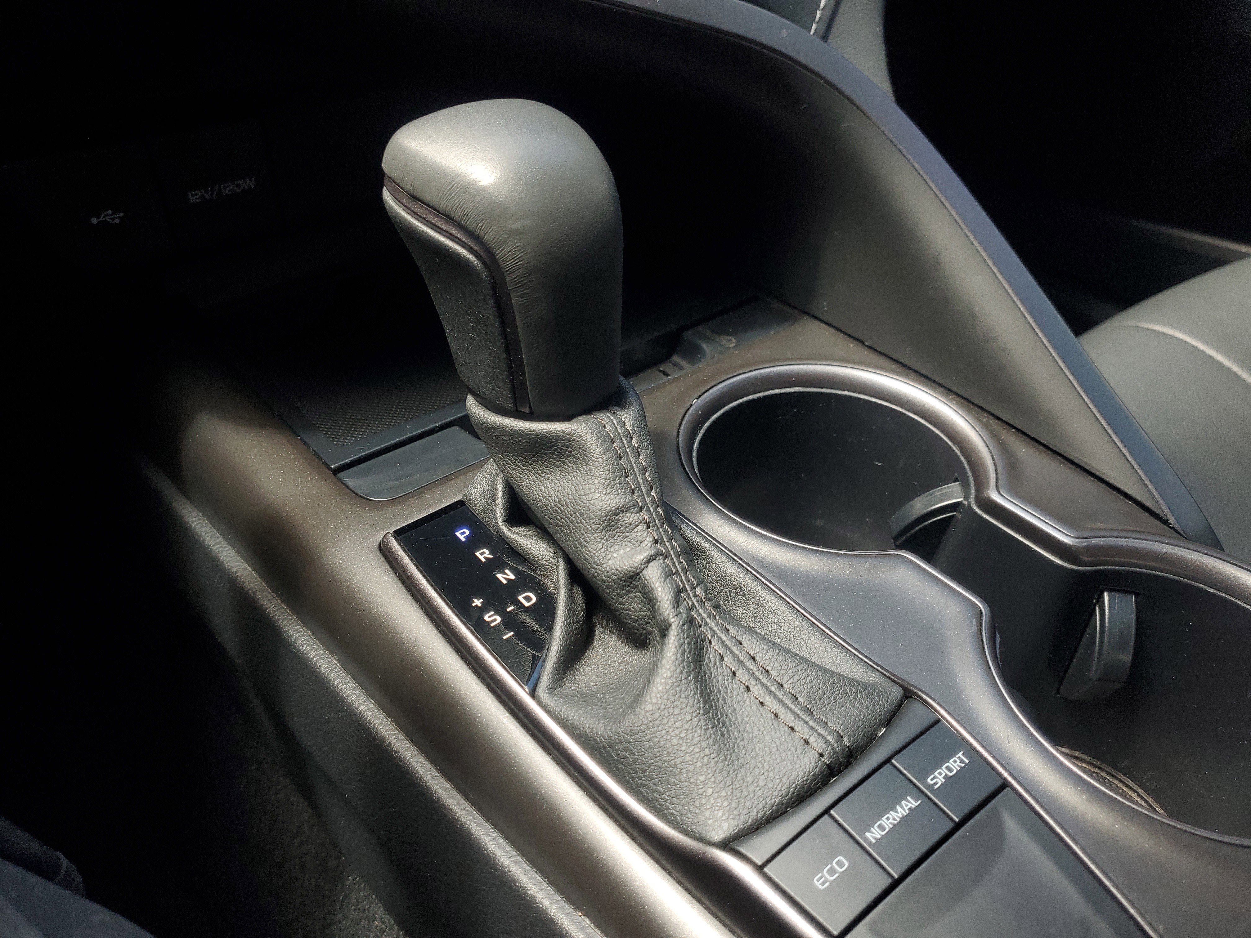 Used 2024 Toyota Camry SE w/ Convenience Package FWD image 29