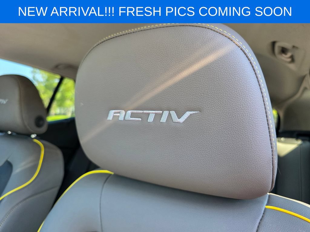 Used 2025 Chevrolet Trax ACTIV w/ Sunroof Package FWD image 9