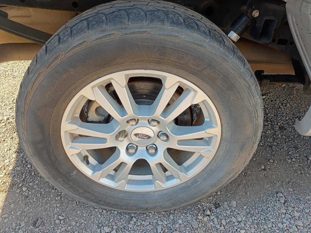 Used 2015 Ford F150 Lariat image 28