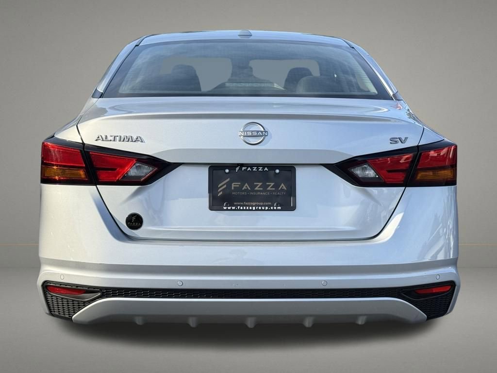 Used 2023 Nissan Altima 2.5 SV FWD image 4