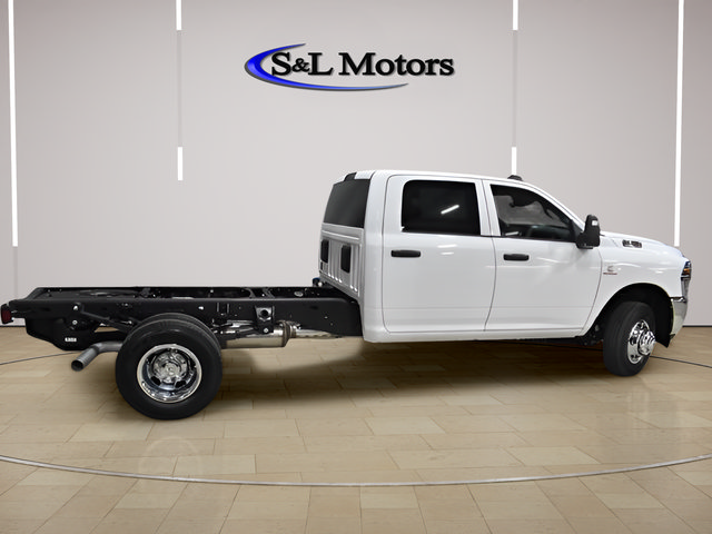 New 2026 RAM 3500 Tradesman w/ Chrome Appearance Group A AWD/4WD image 7
