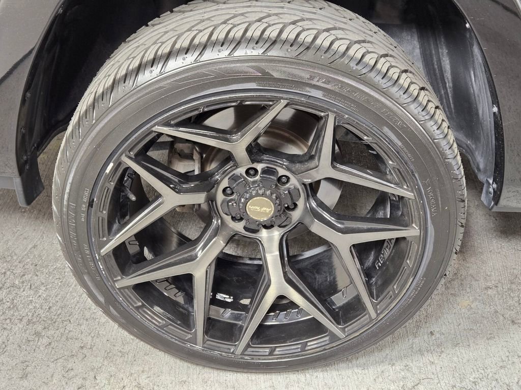 Used 2019 RAM 1500 Limited AWD/4WD image 11