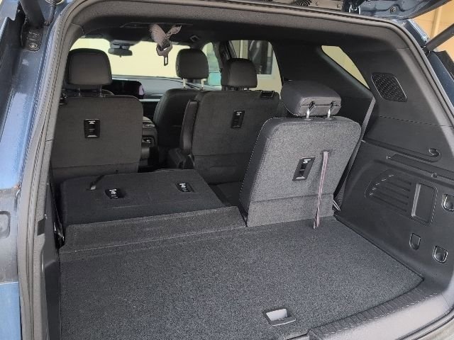 Used 2025 Chevrolet Traverse LT image 15