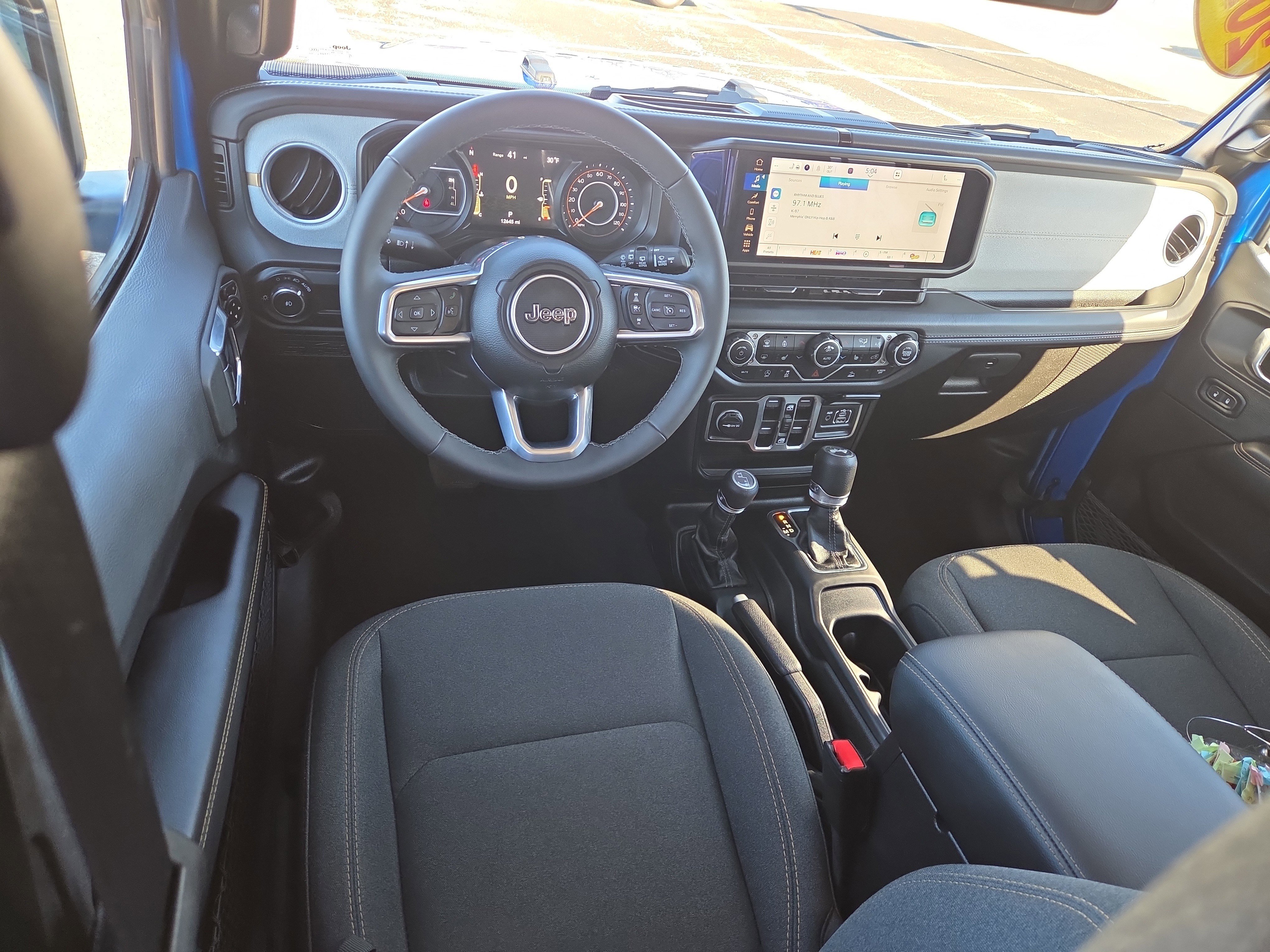 Certified 2025 Jeep Wrangler Sahara image 7