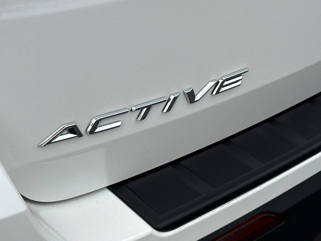 Used 2025 Ford Explorer Active w/ Active Comfort Package RWD image 7
