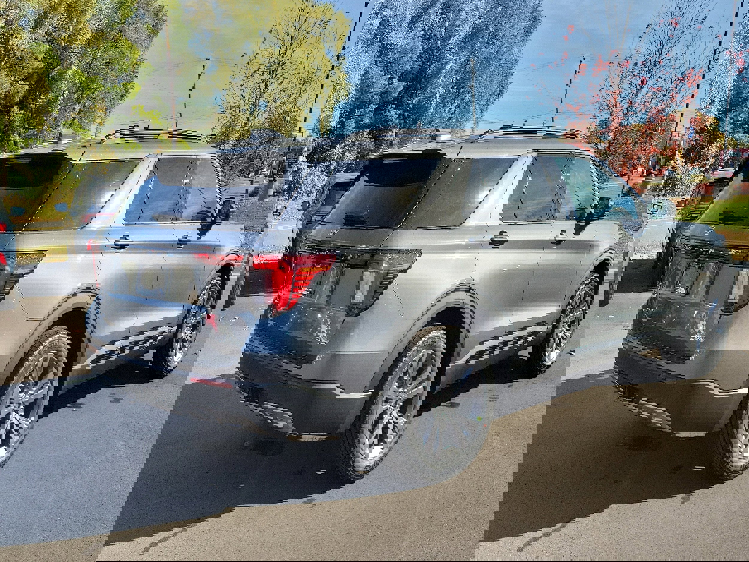 New 2026 Ford Explorer Active w/ Active Comfort Package image 4