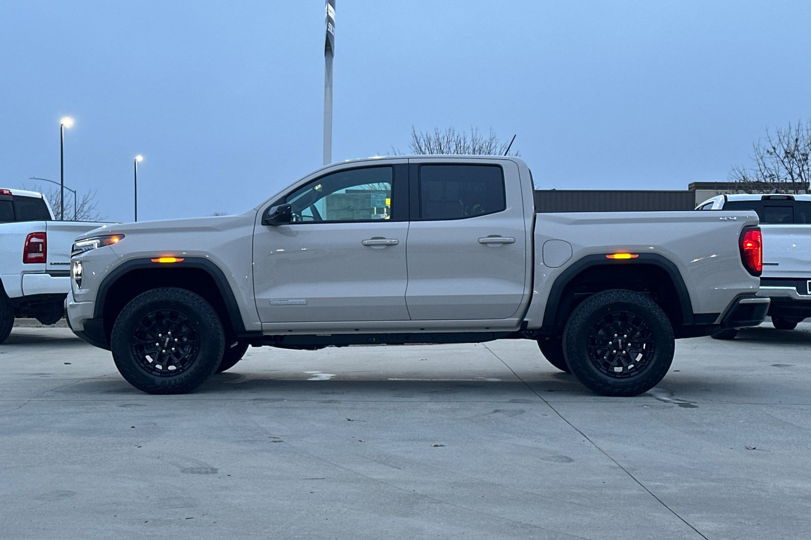 New 2026 GMC Canyon Elevation w/ Convenience Package image 3