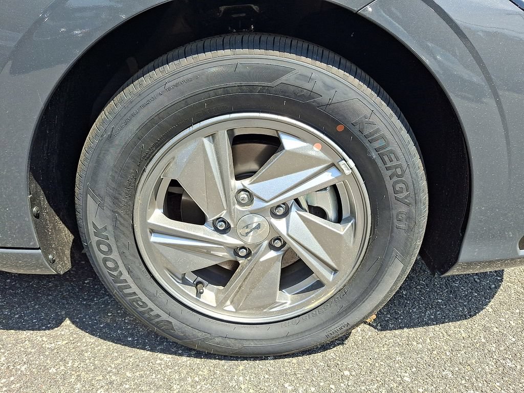 New 2026 Hyundai Elantra SE FWD image 5