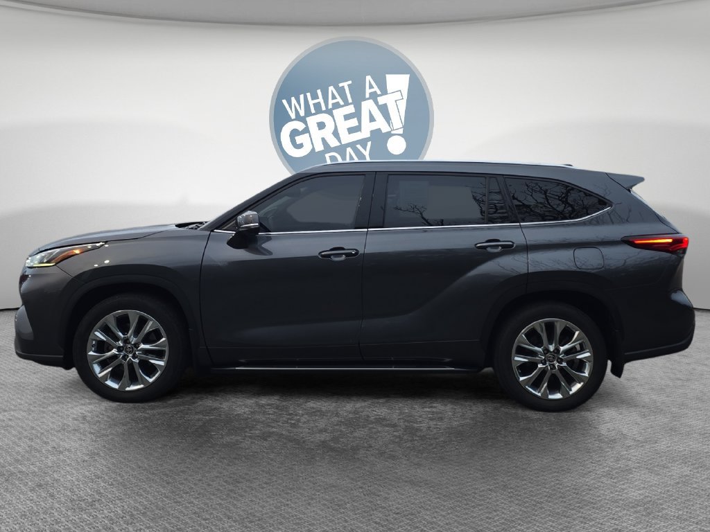 Used 2023 Toyota Highlander Limited AWD/4WD image 7