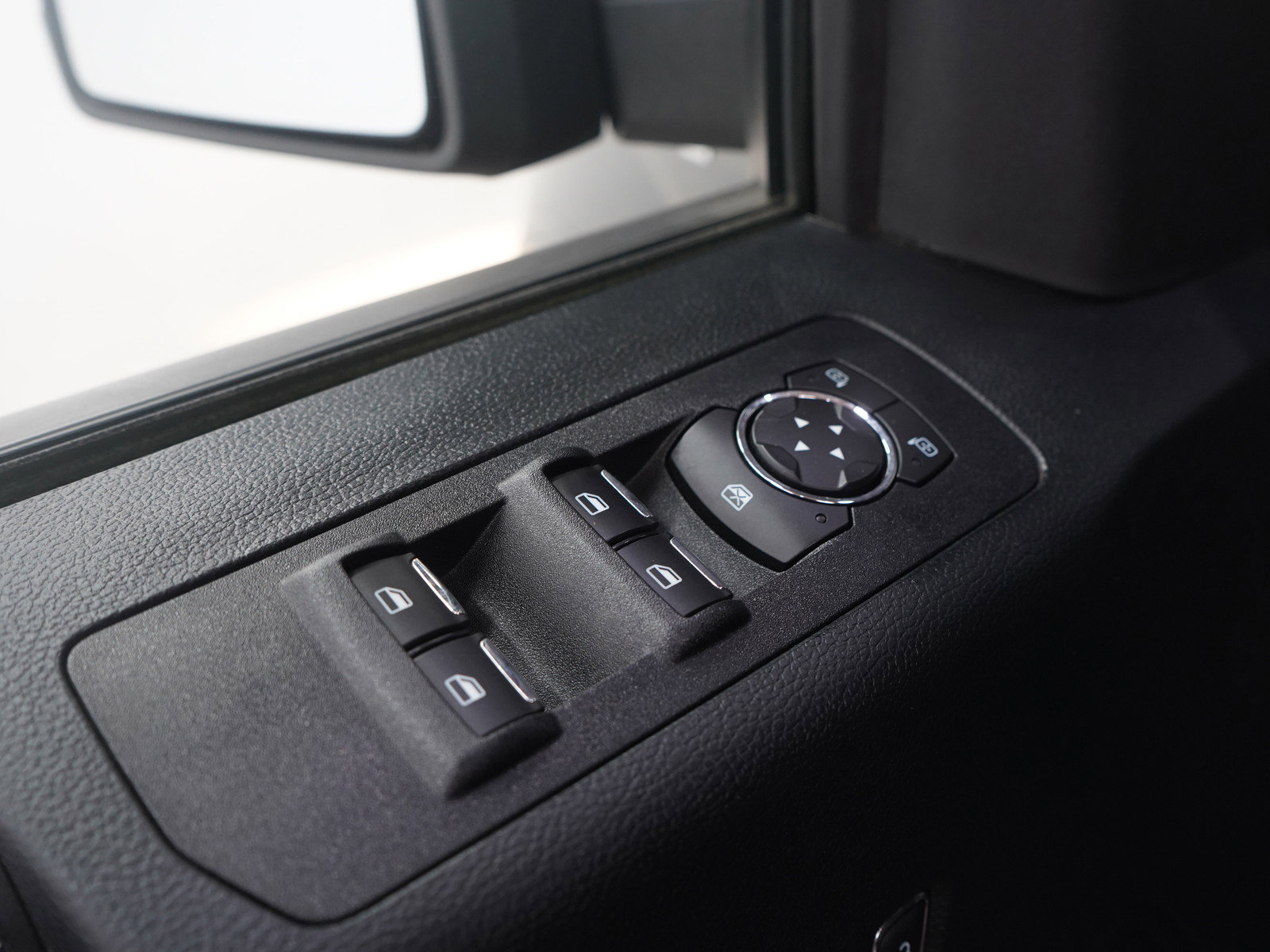 Used 2019 Ford F150 XLT w/ Equipment Group 302A Luxury AWD/4WD image 22