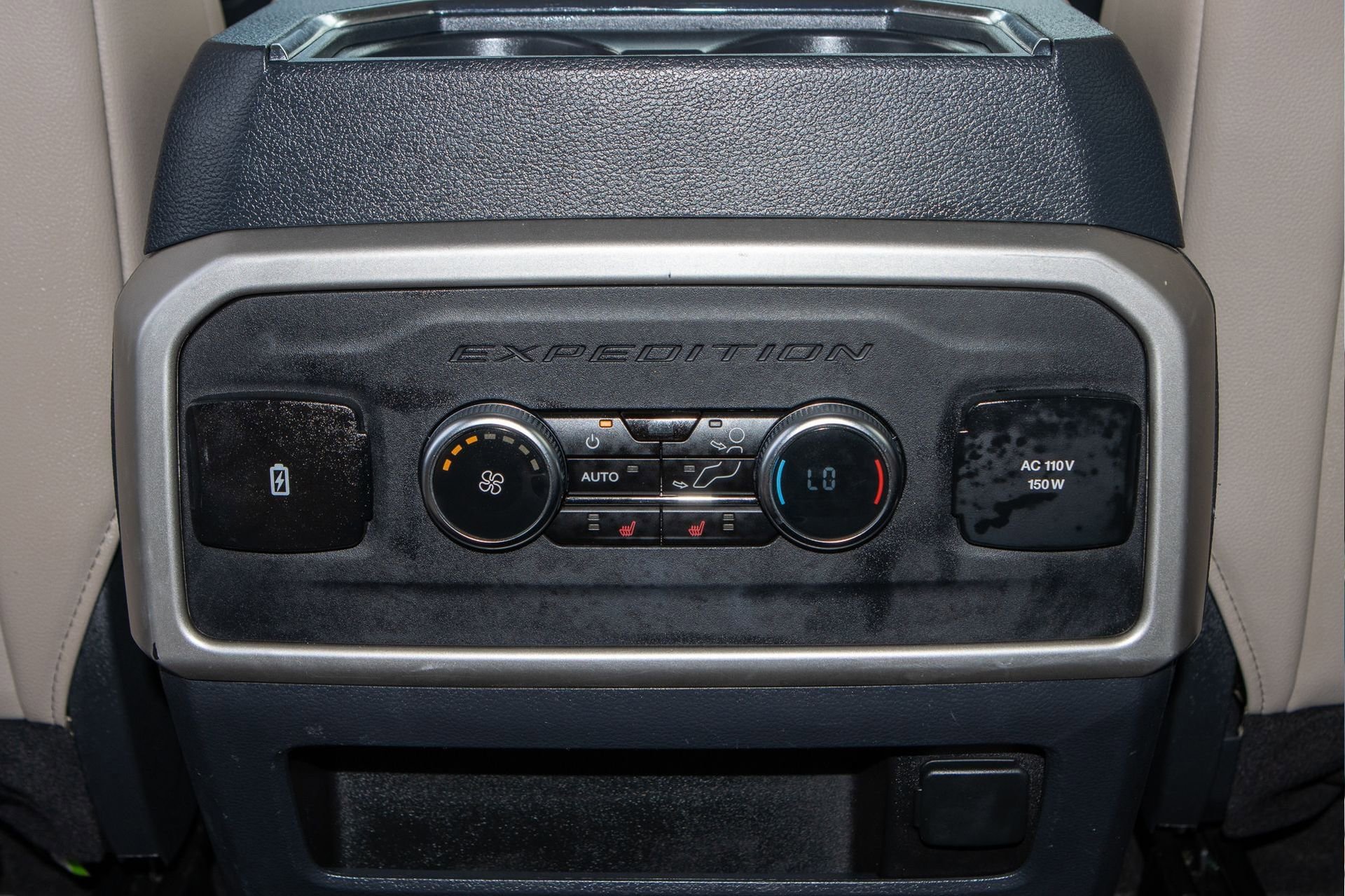 Used 2024 Ford Expedition Limited image 21