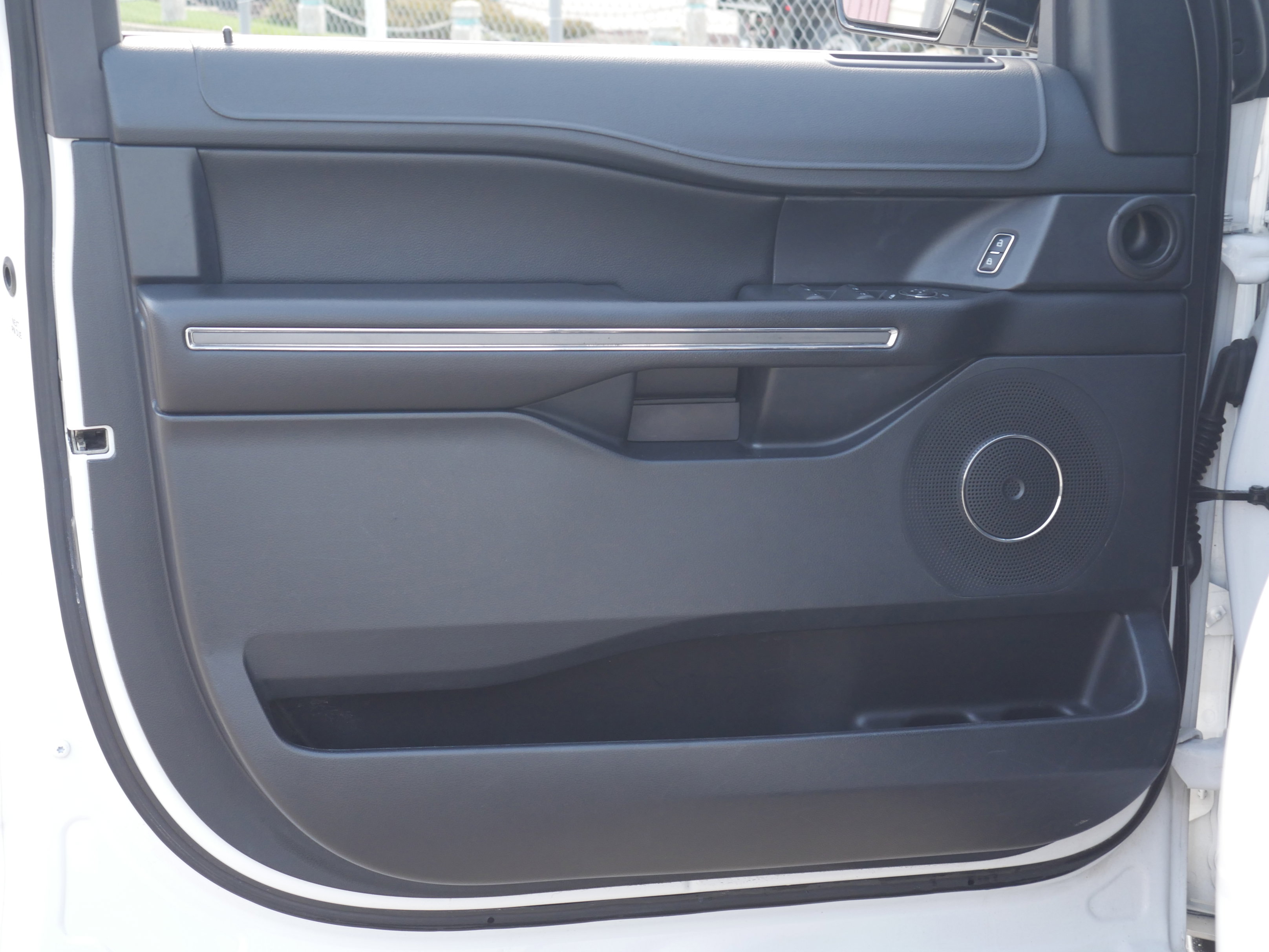 Used 2019 Ford Expedition XLT w/ Equipment Group 201A AWD/4WD image 34