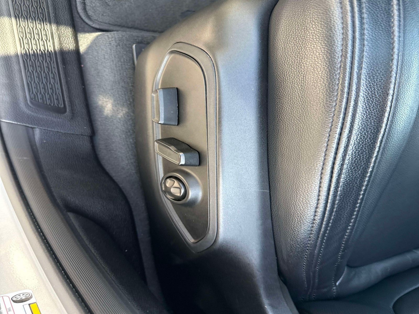Certified 2023 Jeep Grand Cherokee L Laredo w/ Luxury Tech Group I AWD/4WD image 19