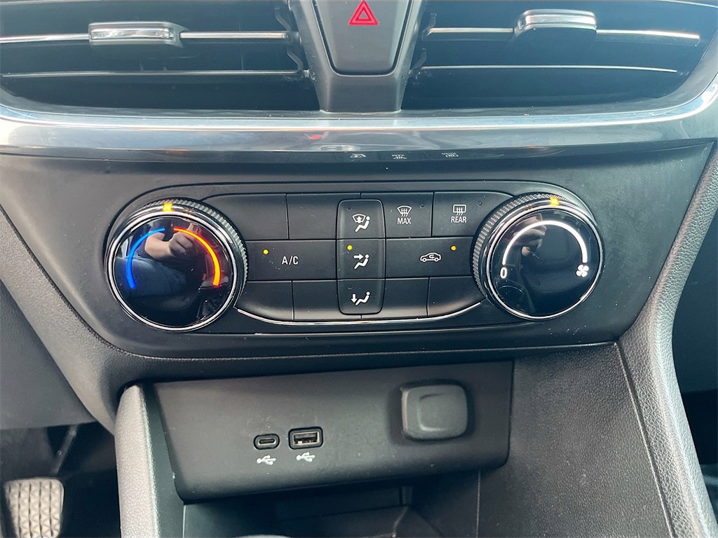 Used 2024 Buick Encore GX Preferred image 15