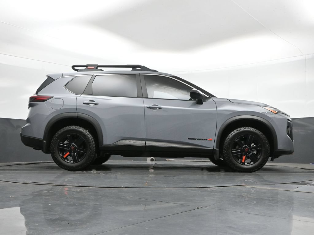 Used 2025 Nissan Rogue SV AWD/4WD image 42