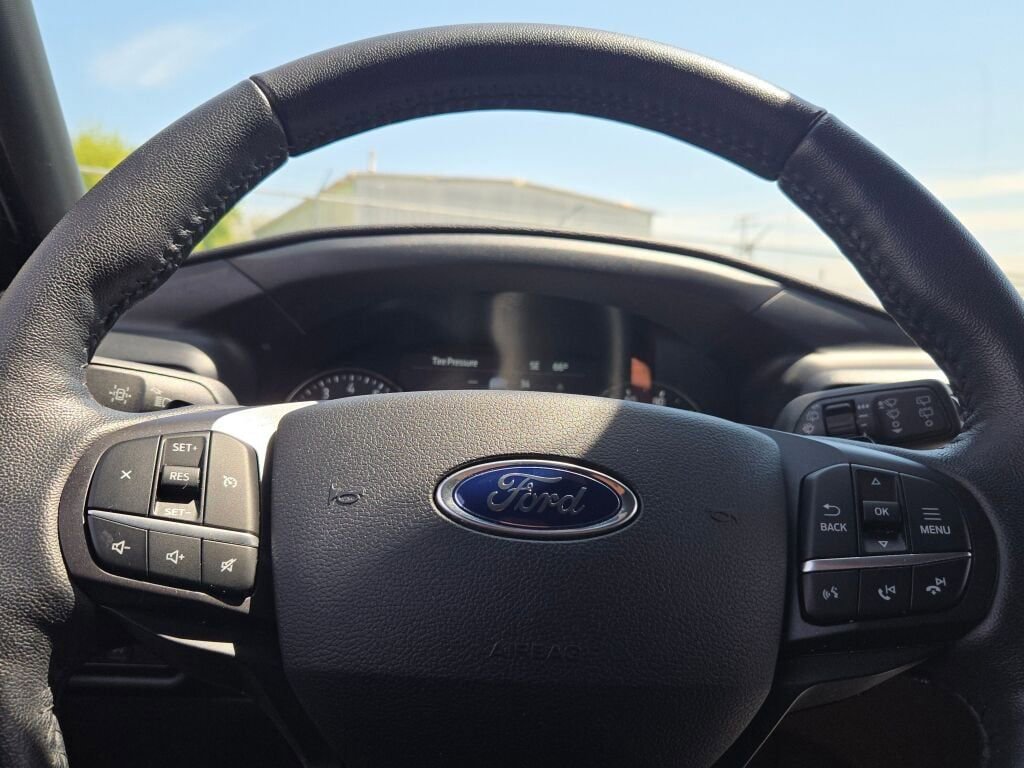 Used 2020 Ford Explorer XLT w/ Comfort Package AWD/4WD image 33