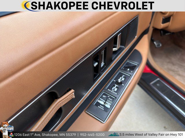 Used 1990 Buick Reatta Convertible FWD image 5