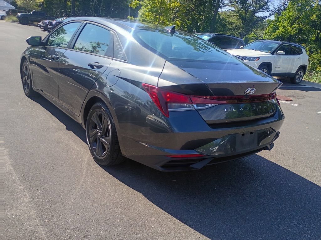 Used 2021 Hyundai Elantra SEL FWD image 5