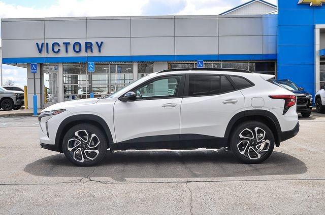 Used 2025 Chevrolet Trax RS w/ Driver Confidence Package image 6