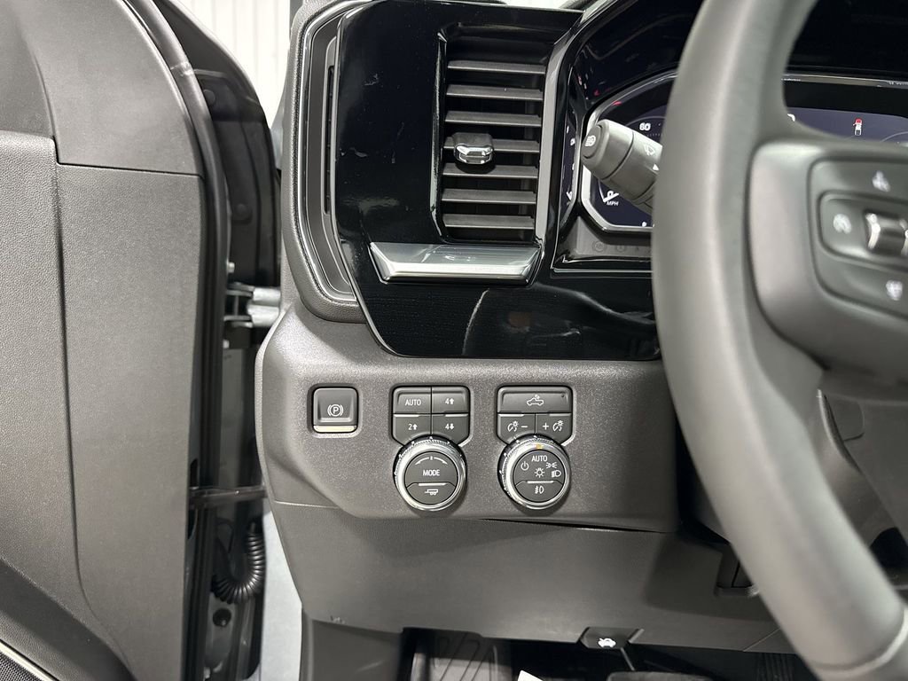 New 2026 GMC Sierra 1500 Elevation image 18