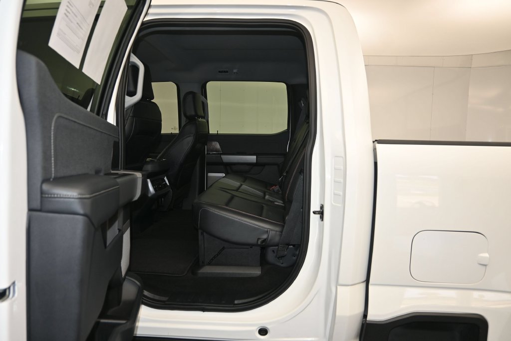 Used 2024 Ford F250 Lariat w/ Sport Appearance Package AWD/4WD image 24