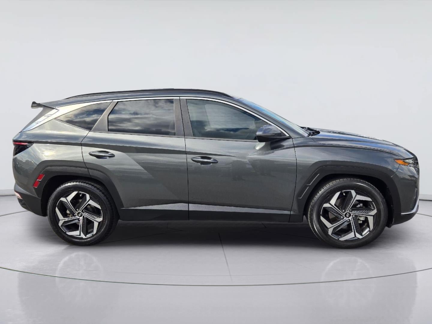 Used 2022 Hyundai Tucson SEL w/ Convenience + Premium Package FWD image 4